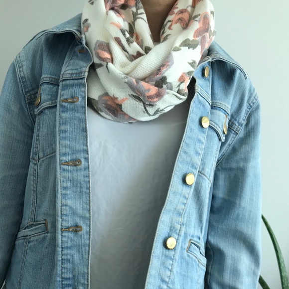 Stylish Circle Scarf - Picture 1 of 2